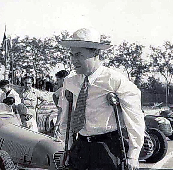 François Flad, président du Moto Camping Club Albigeois, sur le circuit.
