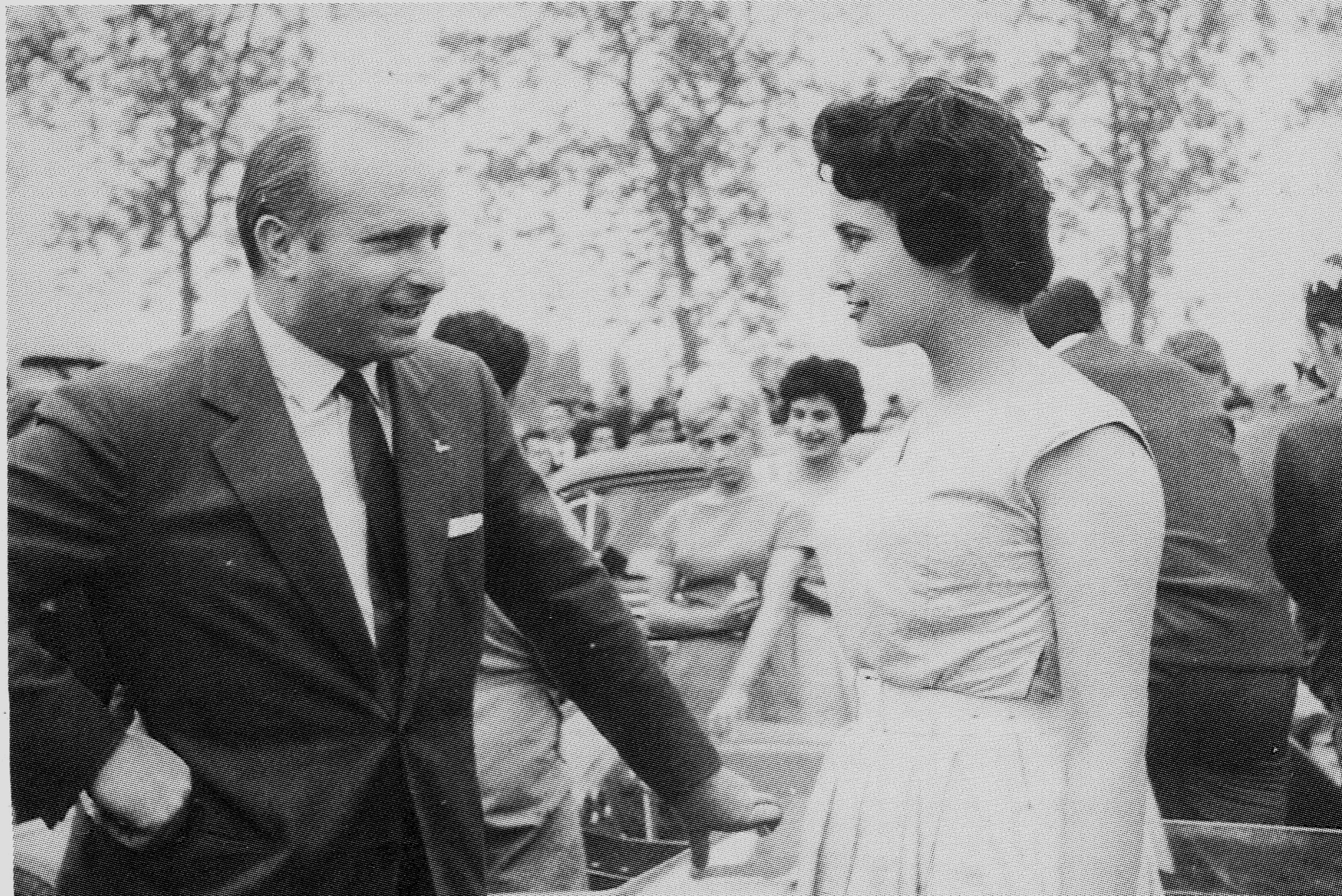 Juan Manuel Fangio — Avec la reine du carnaval d'Albi