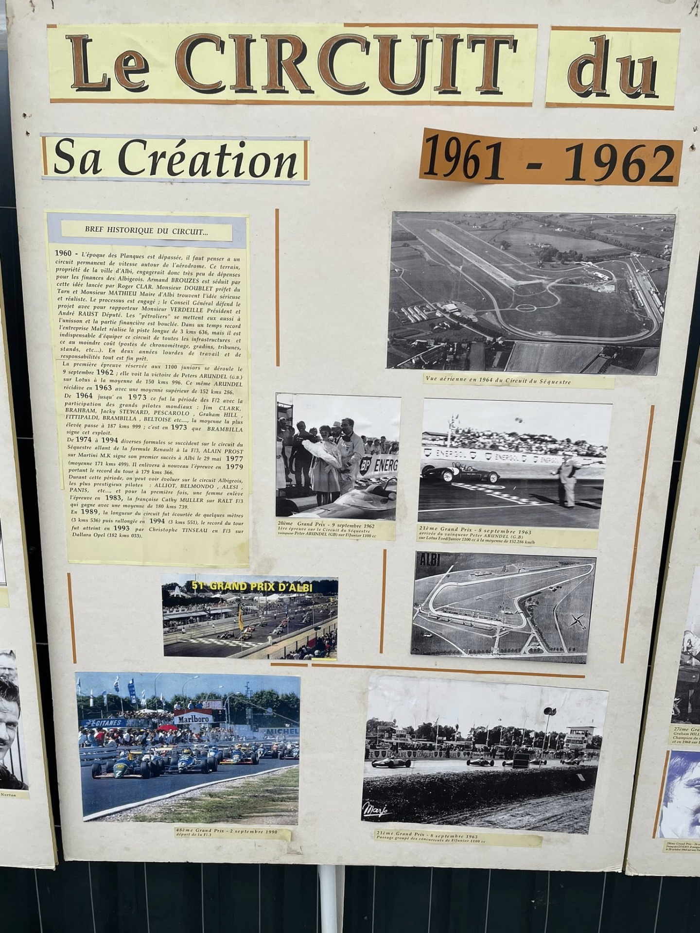 Panneau d'exposition sur la création du circuit du Séquestre en 1961-1962.