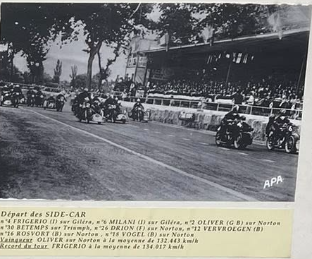 Départ des side-cars au Grand Prix d'Albi 1951 devant les tribunes.